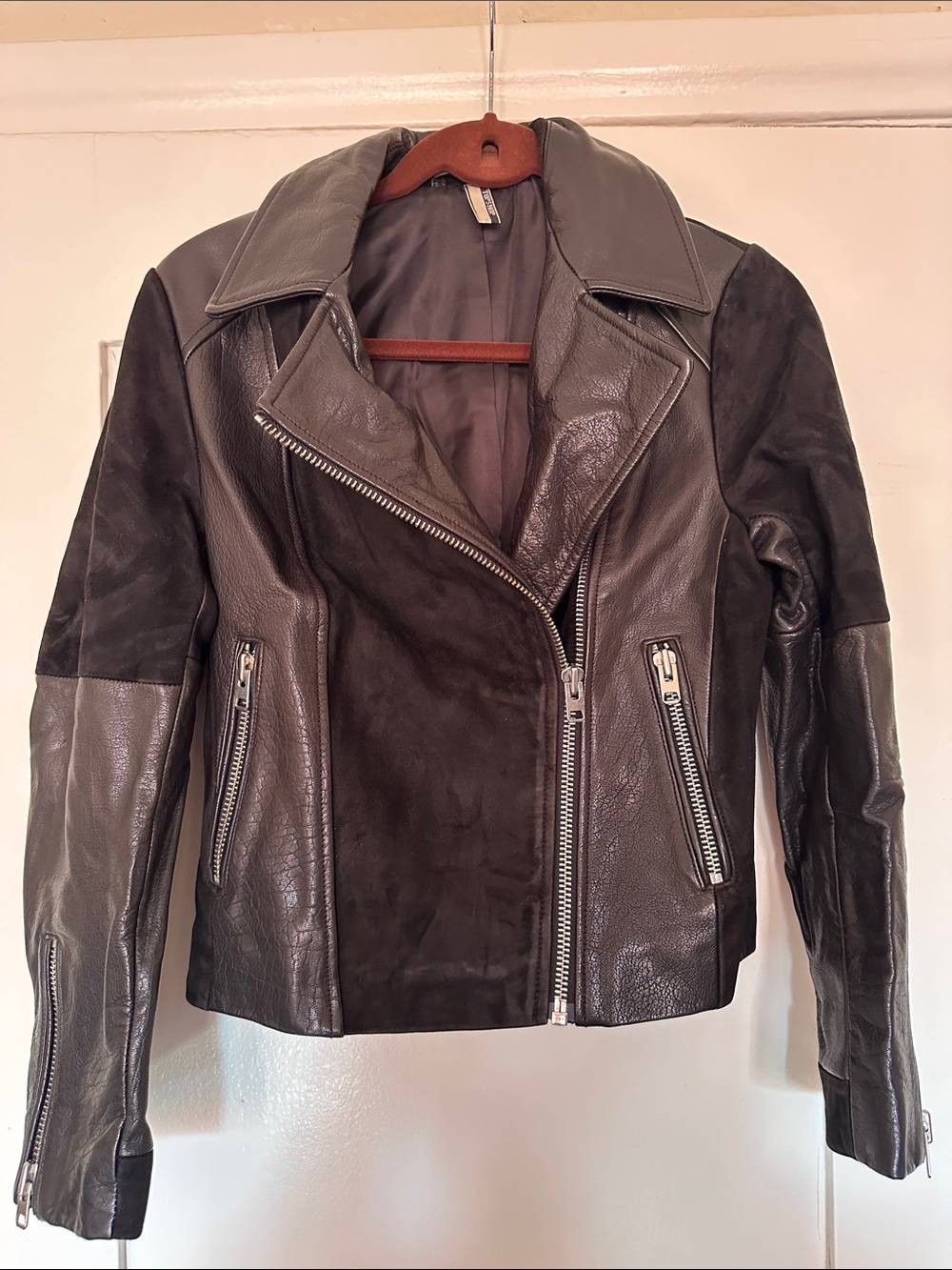 Topshop Black Leather And Suede Women’s Moto Jacket size 4